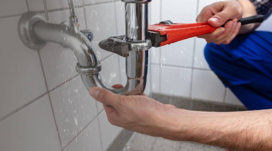 Expert burst pipe repair services in Capulin, CO